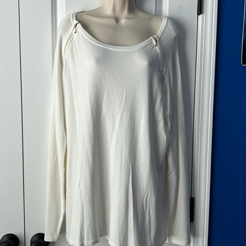 NWT Ivestment Sweater for Women